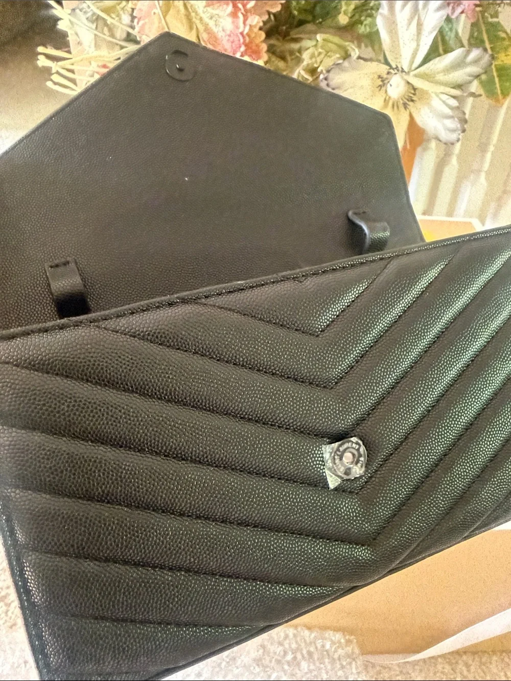 Design Crossbody Purses Black Chrome 9x6 - Picture 4 of 9